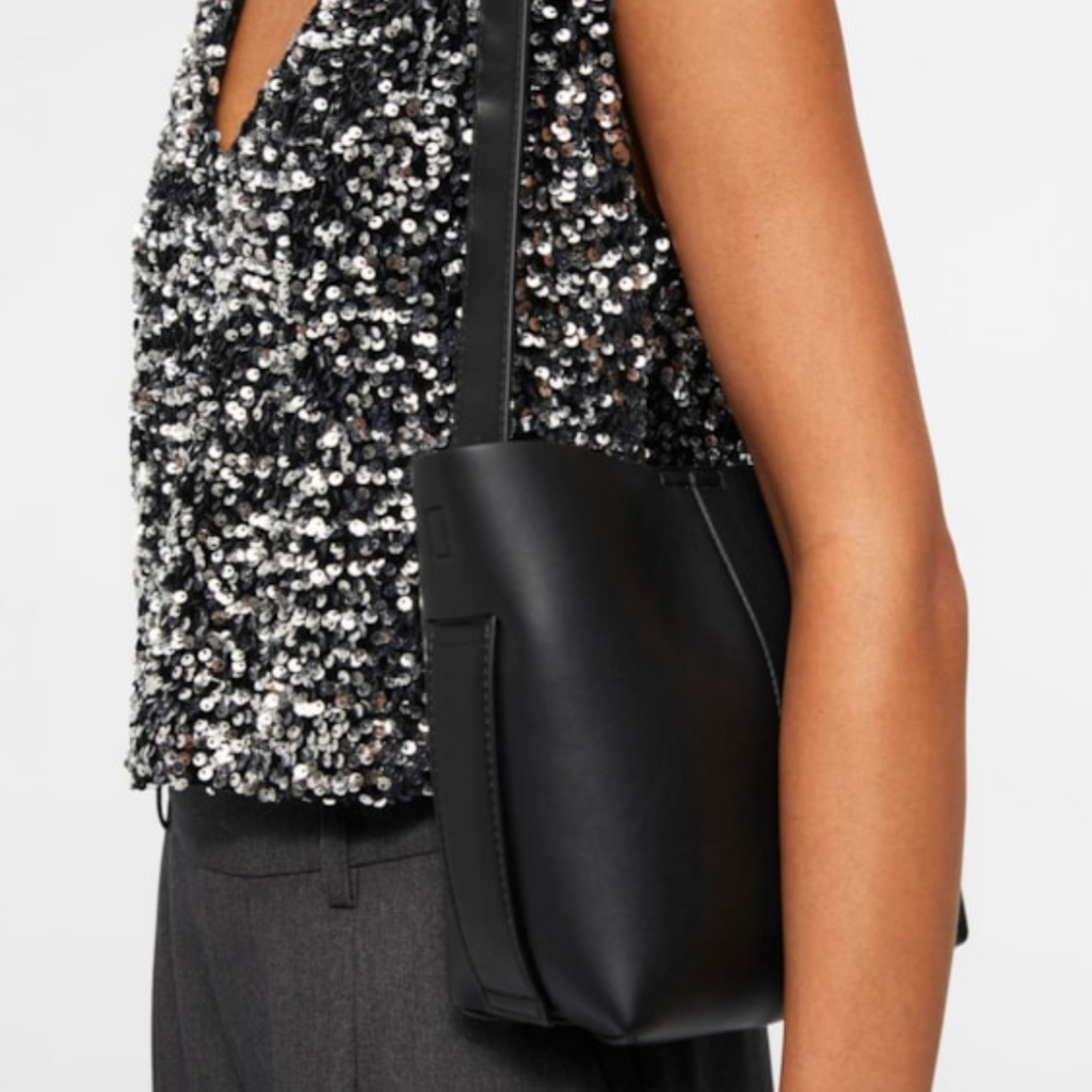 OBJECT - TASKE - GAEL PU 23043678 - SORT