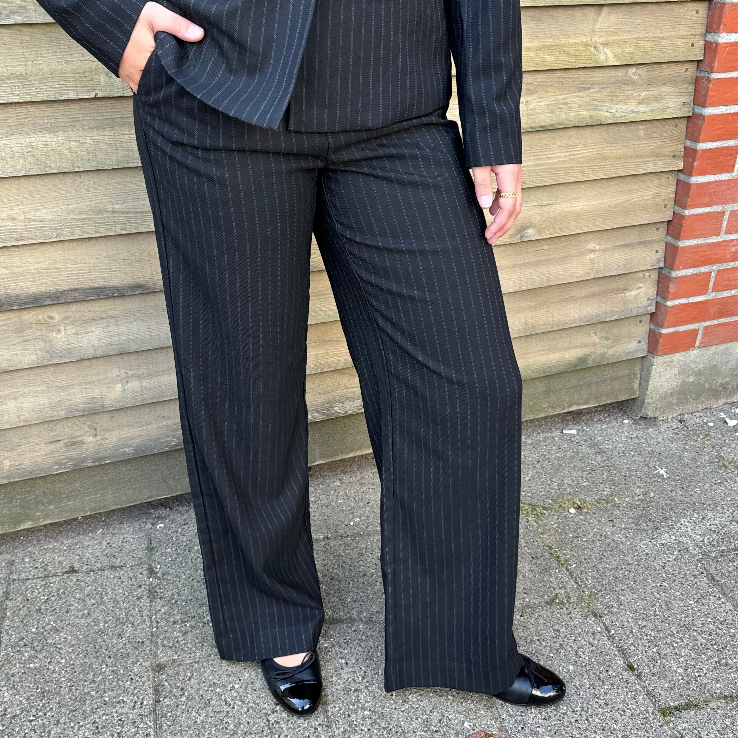 OBJECT - BUKS - LISA 23040544 - BLACK/GREY STRIPES