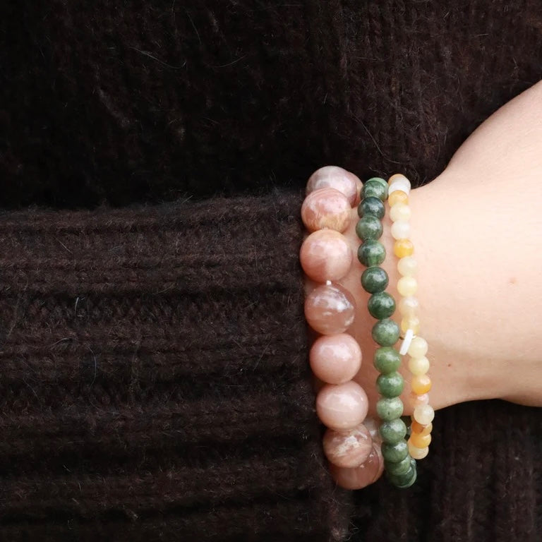 SOÏ - KRYSTAL ARMBÅND - CHUNKY SUNSTONE 12 MM.