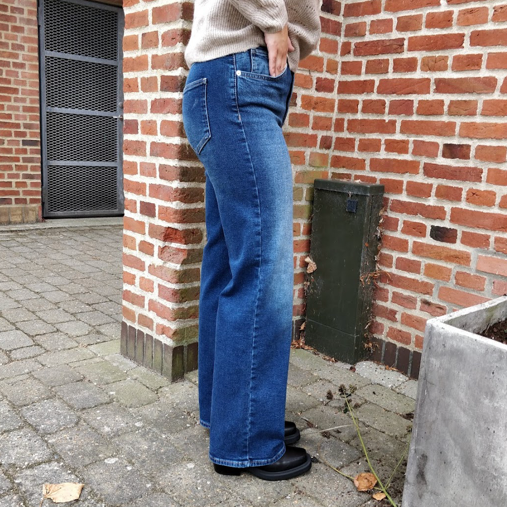 SISTERS POINT - OWI 15455 - MEDIUM BLUE