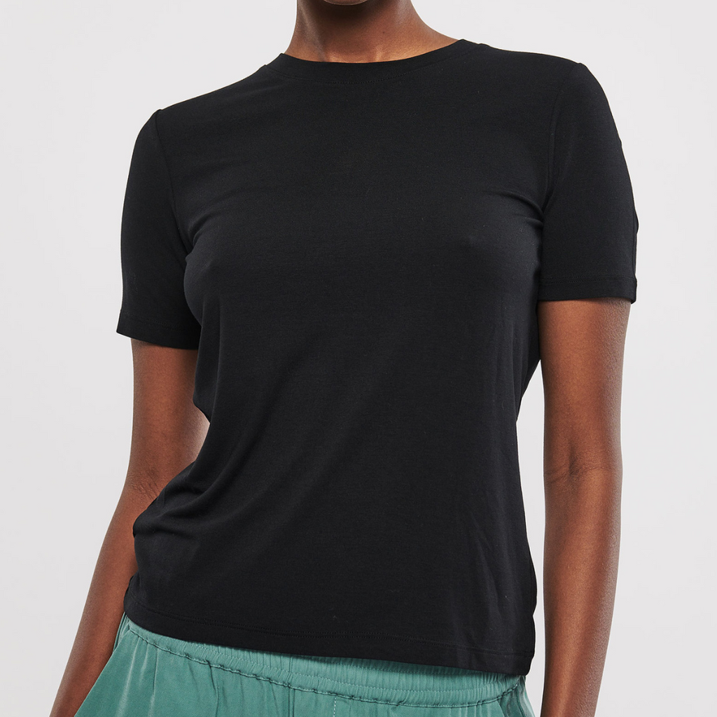 MBYM - T-SHIRT - JULIE GO GREEN - SORT